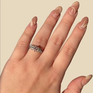 • sliver ring with white & light pink sparkles